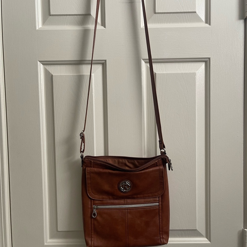 Relic Tan Interior crossbody Handbag